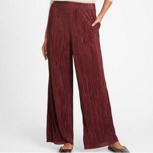 NWT Banana Republic Burgundy Plisse Wide Leg Pants